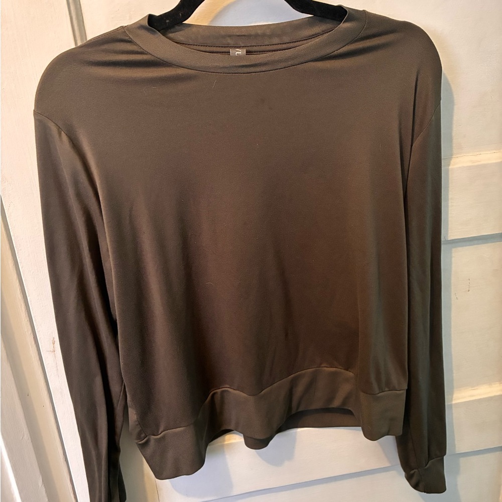 VUORI Olive Green Women's Top